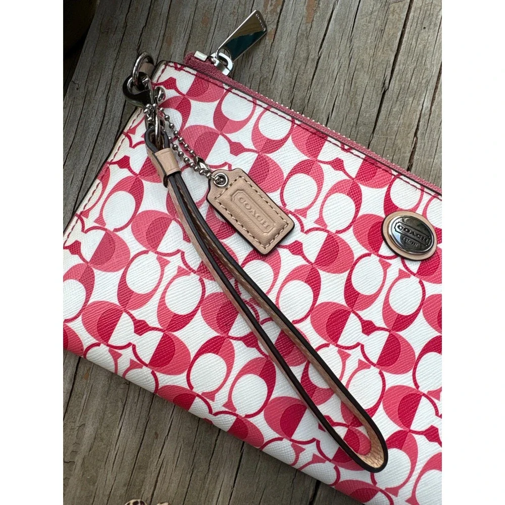 Coach wristlet wallet